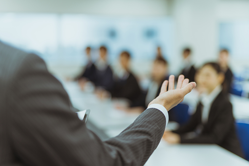 セミナーなどでコーチングの技術を高めよう