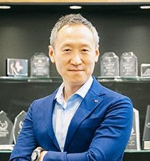 株式会社ベストライフ　取締役会長　岩本 元煕様